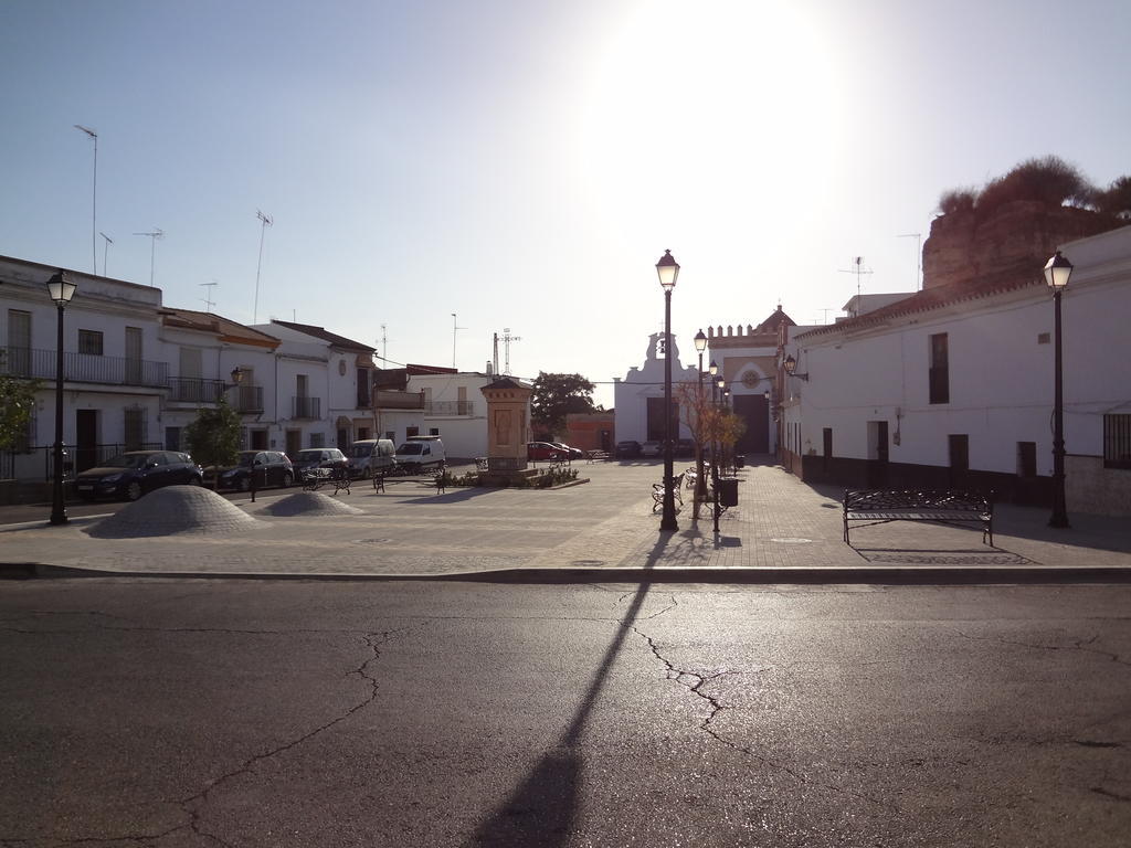 Hostal San Pedro Sanlucar la Mayor Bagian luar foto