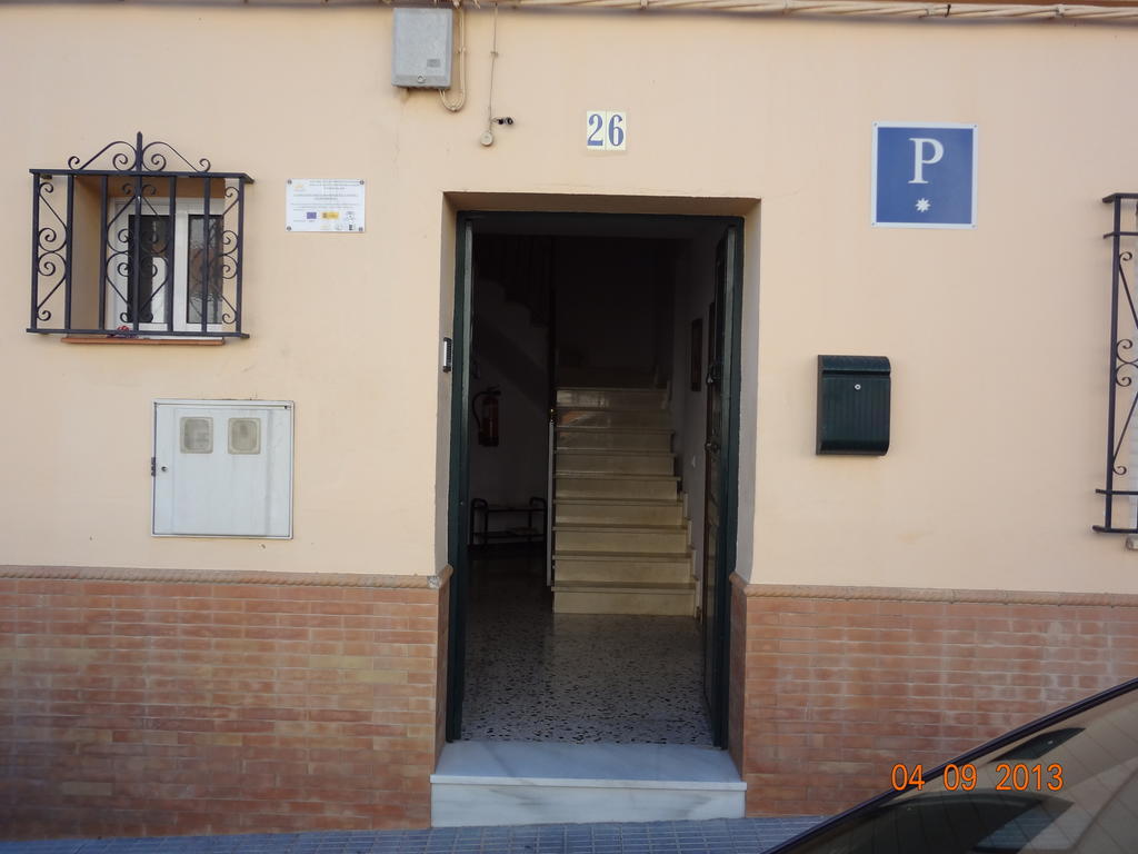 Hostal San Pedro Sanlucar la Mayor Bagian luar foto